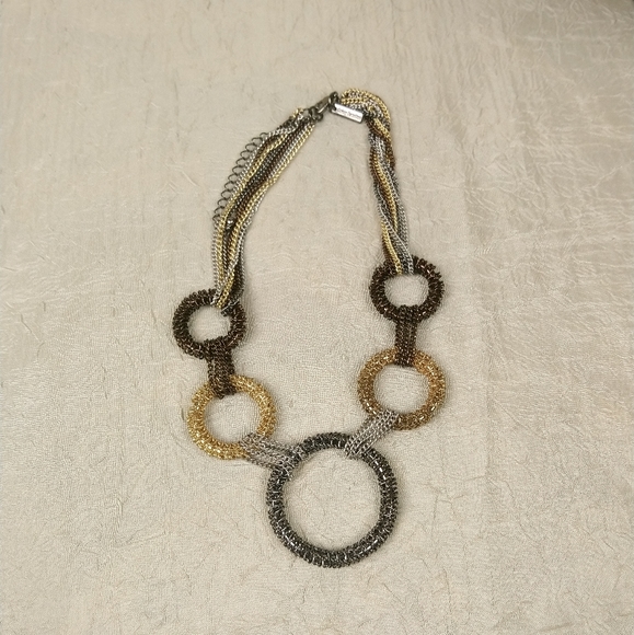 Daisy Fuentes Gold Tone Choker. - Picture 2 of 3